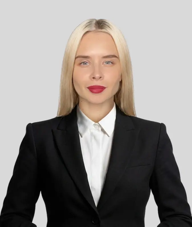 Eva - customer support and design specialist